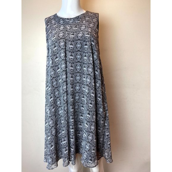 BCBG Womens A-Line Dress Round Neck Geometric Back Keyhole Black White Size M - Picture 2 of 9